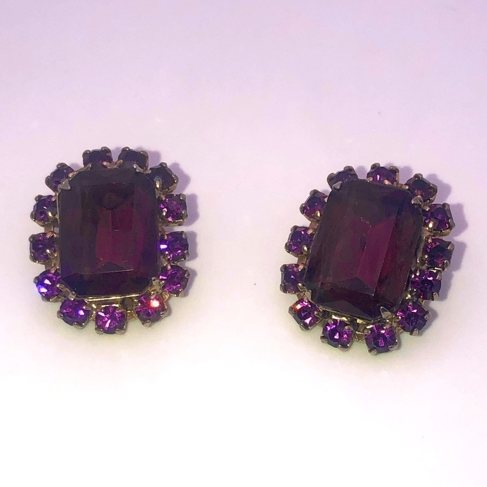 VTG Purple Rhinestone Emerald Cut Centre Clip On Earrigs Unmarked 1.1”